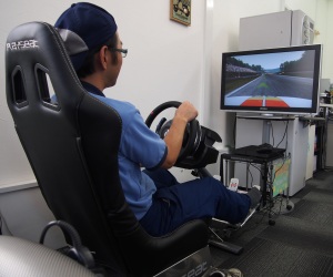 太田龍舞ガレージドライブシュミレーター